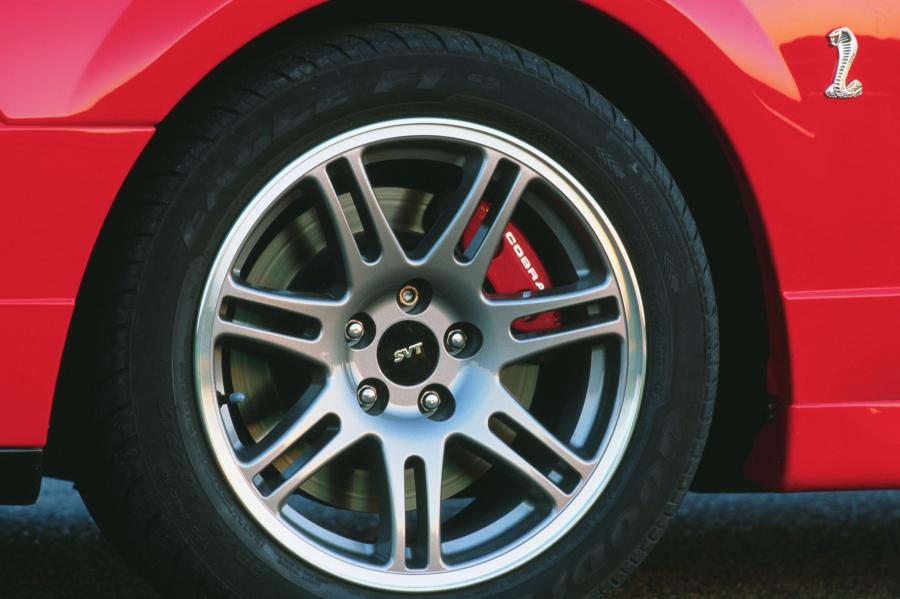 Ford Mustang SVT Cobra Convertible 2002 года  (фото 76 из 103)